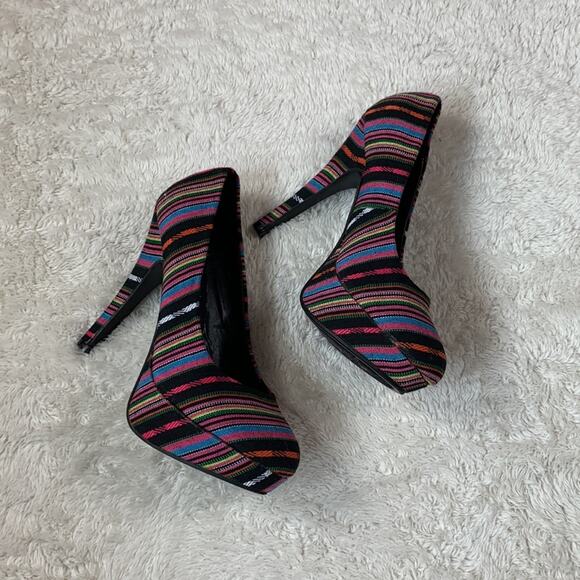 Delicacy Textured stripe platform stiletto heels, size 8.5 - Picture 2 of 11